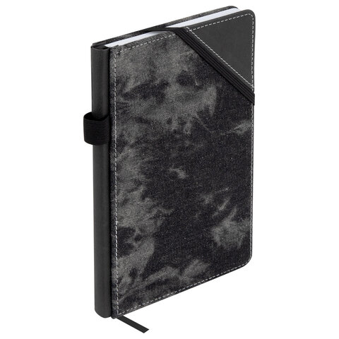 Блокнот А5 135x210 мм BRAUBERG "Denim", ткань/экокожа, резинка, держатель, 80 л., клетка, черный, 117140