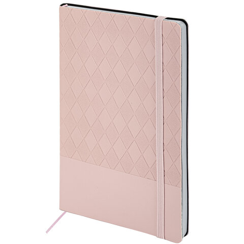 Блокнот А5 138x213 мм, BRAUBERG "Tissage", под кожу, 80 л., резинка, клетка, нежно-розовый, 116604